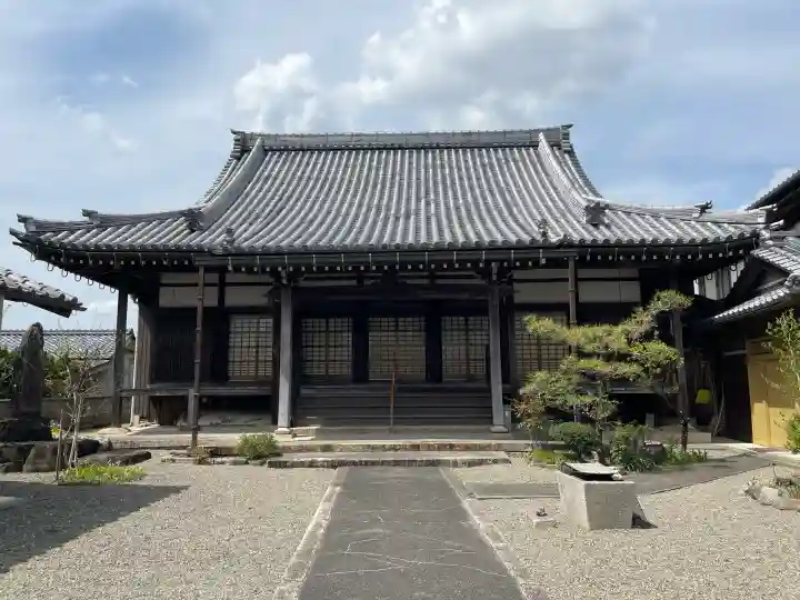 即往寺の{uncategorized: "未分類", other: "その他", undefined: "問題あり", building: "その他建物", grave: "お墓", sacred_gate: "鳥居", guardian: "狛犬", statue: "像", buddha: "仏像", history: "歴史", nature: "自然", garden: "庭園", animal: "動物", pagoda: "塔", temizu: "手水舎", mountain_gate: "山門・神門", sanctuary: "本殿・本堂", subordinate: "末社・摂社", art: "芸術", scenery: "景色", jizo: "地蔵", ema: "絵馬", goshuin: "御朱印", omikuji: "おみくじ", items: "授与品その他", amulet: "お守り", goshuincho: "御朱印帳", eats: "食事", festival: "お祭り", votive_dance: "神楽", shichigosan: "七五三参", wedding: "結婚式", experience: "体験その他", initially: "初詣", around: "周辺", anti_infection: "感染症対策"}