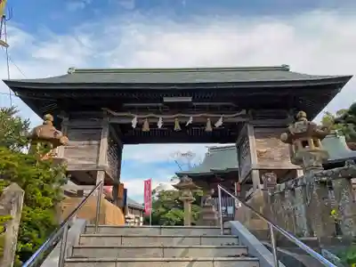 賣豆紀神社の山門・神門