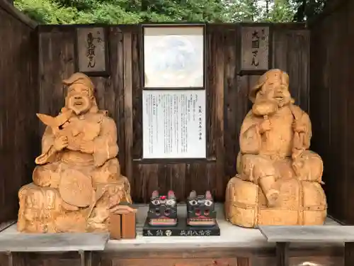 盛岡八幡宮の像