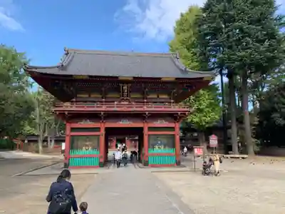 根津神社の山門・神門