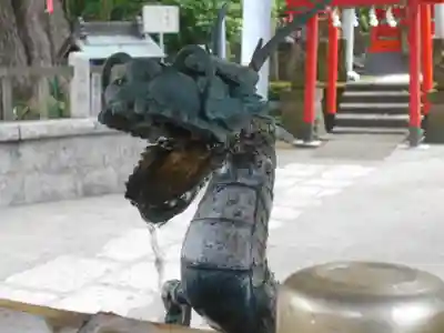 海南神社の手水舎