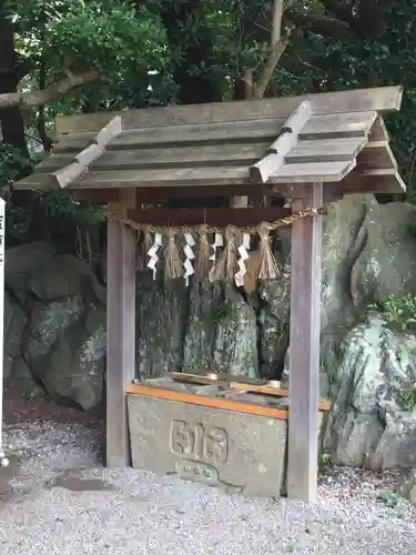 松下社（二見町）の手水舎