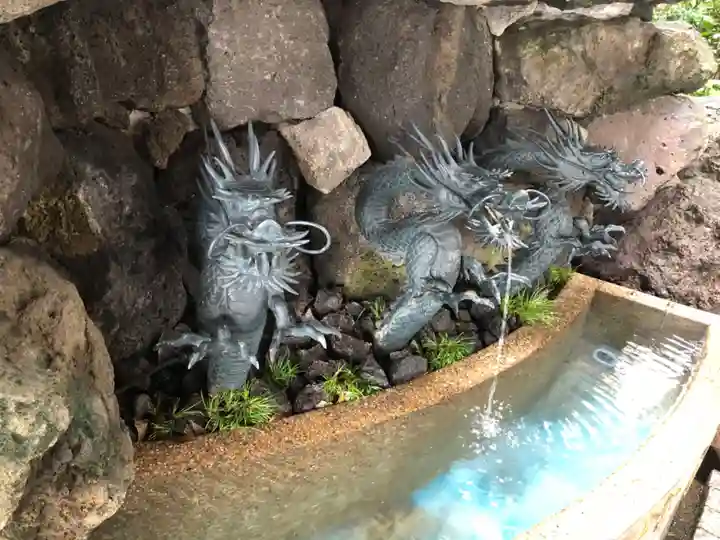 成田山深川不動堂(新勝寺東京別院)の狛犬