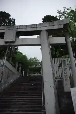宮地嶽神社の{uncategorized: "未分類", other: "その他", undefined: "問題あり", building: "その他建物", grave: "お墓", sacred_gate: "鳥居", guardian: "狛犬", statue: "像", buddha: "仏像", history: "歴史", nature: "自然", garden: "庭園", animal: "動物", pagoda: "塔", temizu: "手水舎", mountain_gate: "山門・神門", sanctuary: "本殿・本堂", subordinate: "末社・摂社", art: "芸術", scenery: "景色", jizo: "地蔵", ema: "絵馬", goshuin: "御朱印", omikuji: "おみくじ", items: "授与品その他", amulet: "お守り", goshuincho: "御朱印帳", eats: "食事", festival: "お祭り", votive_dance: "神楽", shichigosan: "七五三参", wedding: "結婚式", experience: "体験その他", initially: "初詣", around: "周辺", anti_infection: "感染症対策"}