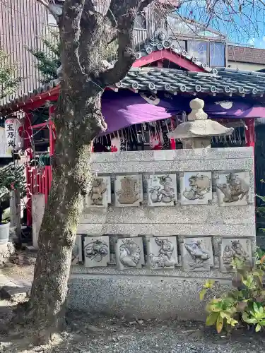 金札宮の{uncategorized: "未分類", other: "その他", undefined: "問題あり", building: "その他建物", grave: "お墓", sacred_gate: "鳥居", guardian: "狛犬", statue: "像", buddha: "仏像", history: "歴史", nature: "自然", garden: "庭園", animal: "動物", pagoda: "塔", temizu: "手水舎", mountain_gate: "山門・神門", sanctuary: "本殿・本堂", subordinate: "末社・摂社", art: "芸術", scenery: "景色", jizo: "地蔵", ema: "絵馬", goshuin: "御朱印", omikuji: "おみくじ", items: "授与品その他", amulet: "お守り", goshuincho: "御朱印帳", eats: "食事", festival: "お祭り", votive_dance: "神楽", shichigosan: "七五三参", wedding: "結婚式", experience: "体験その他", initially: "初詣", around: "周辺", anti_infection: "感染症対策"}