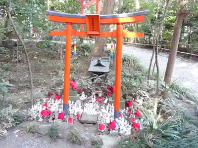 白笹稲荷神社の末社・摂社