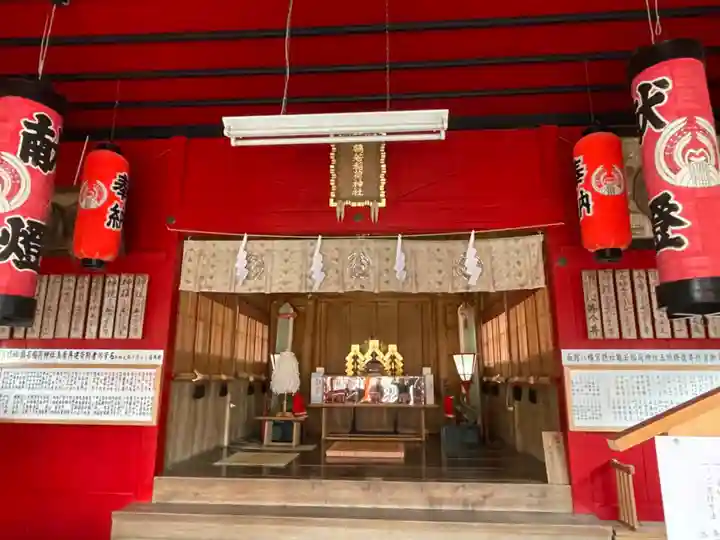 鶴若稲荷神社の本殿・本堂