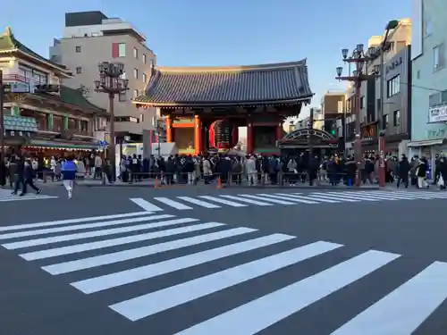 浅草寺の山門