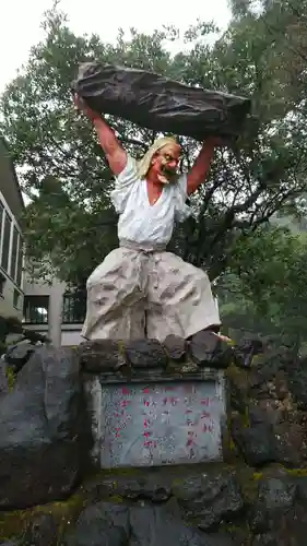 天岩戸神社の像