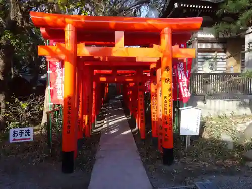 鵠沼伏見稲荷神社の鳥居