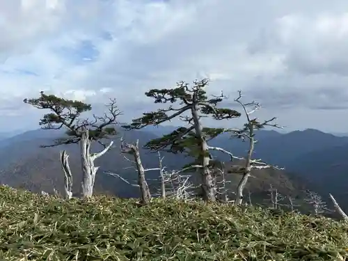 劔山本宮宝蔵石神社(徳島県)