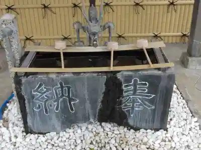 坂戸御嶽神社の手水舎