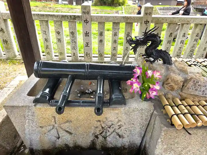 押部谷住吉神社の手水舎