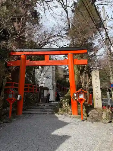 貴船神社の{uncategorized: "未分類", other: "その他", undefined: "問題あり", building: "その他建物", grave: "お墓", sacred_gate: "鳥居", guardian: "狛犬", statue: "像", buddha: "仏像", history: "歴史", nature: "自然", garden: "庭園", animal: "動物", pagoda: "塔", temizu: "手水舎", mountain_gate: "山門・神門", sanctuary: "本殿・本堂", subordinate: "末社・摂社", art: "芸術", scenery: "景色", jizo: "地蔵", ema: "絵馬", goshuin: "御朱印", omikuji: "おみくじ", items: "授与品その他", amulet: "お守り", goshuincho: "御朱印帳", eats: "食事", festival: "お祭り", votive_dance: "神楽", shichigosan: "七五三参", wedding: "結婚式", experience: "体験その他", initially: "初詣", around: "周辺", anti_infection: "感染症対策"}