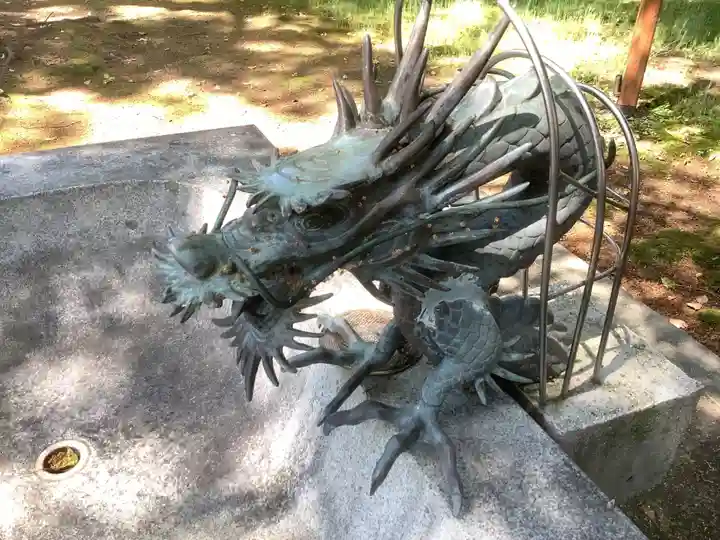 国玉神社・八劔社合殿の手水舎