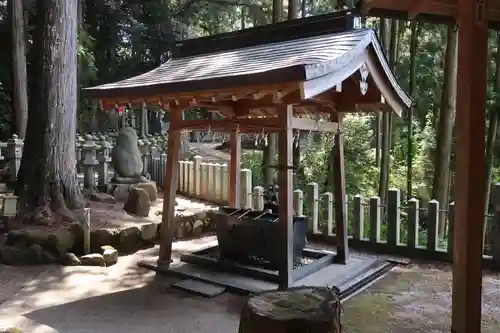 閼伽井不動(奈良県)