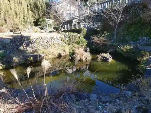 布良崎神社の庭園