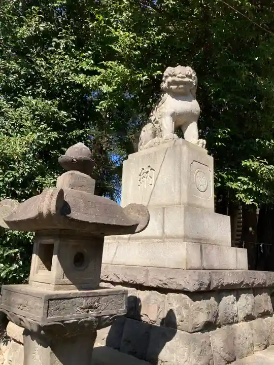 諏訪神社の狛犬