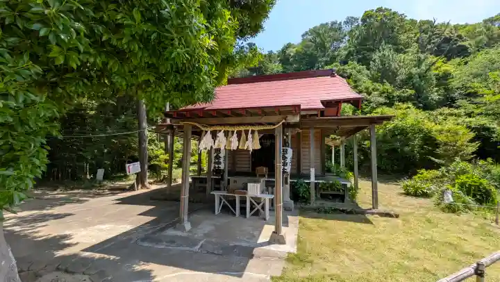 思金神社の{uncategorized: "未分類", other: "その他", undefined: "問題あり", building: "その他建物", grave: "お墓", sacred_gate: "鳥居", guardian: "狛犬", statue: "像", buddha: "仏像", history: "歴史", nature: "自然", garden: "庭園", animal: "動物", pagoda: "塔", temizu: "手水舎", mountain_gate: "山門・神門", sanctuary: "本殿・本堂", subordinate: "末社・摂社", art: "芸術", scenery: "景色", jizo: "地蔵", ema: "絵馬", goshuin: "御朱印", omikuji: "おみくじ", items: "授与品その他", amulet: "お守り", goshuincho: "御朱印帳", eats: "食事", festival: "お祭り", votive_dance: "神楽", shichigosan: "七五三参", wedding: "結婚式", experience: "体験その他", initially: "初詣", around: "周辺", anti_infection: "感染症対策"}