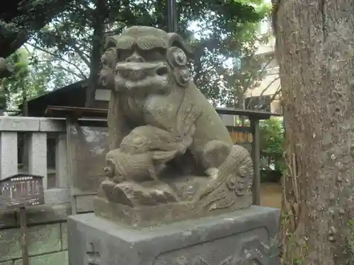 亀岡八幡宮（亀岡八幡神社）の狛犬