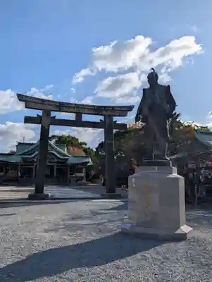豊國神社の像