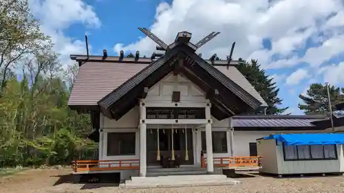 女満別神社の本殿