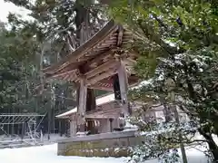 宇那禰神社の建物その他