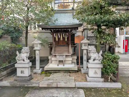 難波神社の{uncategorized: "未分類", other: "その他", undefined: "問題あり", building: "その他建物", grave: "お墓", sacred_gate: "鳥居", guardian: "狛犬", statue: "像", buddha: "仏像", history: "歴史", nature: "自然", garden: "庭園", animal: "動物", pagoda: "塔", temizu: "手水舎", mountain_gate: "山門・神門", sanctuary: "本殿・本堂", subordinate: "末社・摂社", art: "芸術", scenery: "景色", jizo: "地蔵", ema: "絵馬", goshuin: "御朱印", omikuji: "おみくじ", items: "授与品その他", amulet: "お守り", goshuincho: "御朱印帳", eats: "食事", festival: "お祭り", votive_dance: "神楽", shichigosan: "七五三参", wedding: "結婚式", experience: "体験その他", initially: "初詣", around: "周辺", anti_infection: "感染症対策"}