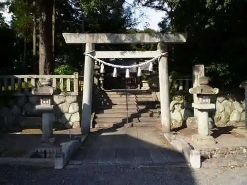 関神社の鳥居