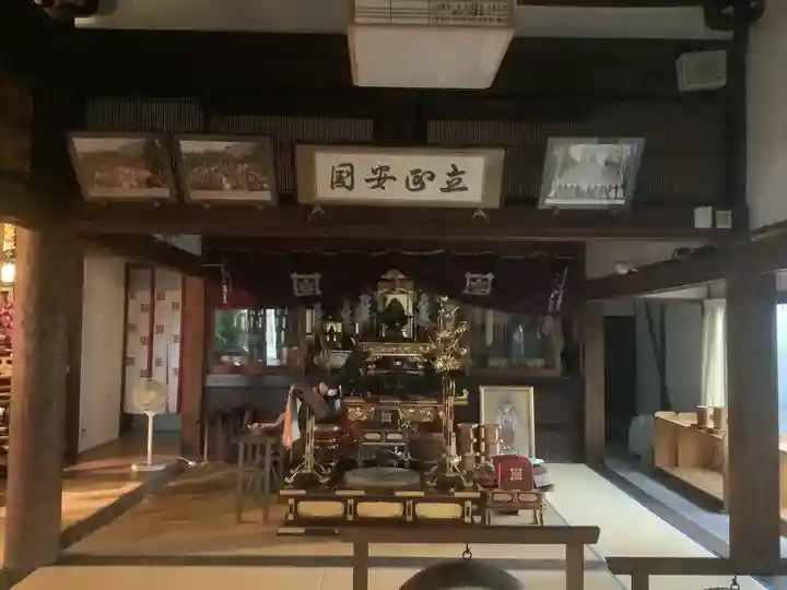 法蓮寺の本殿・本堂