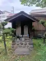 猿田彦神社の{uncategorized: "未分類", other: "その他", undefined: "問題あり", building: "その他建物", grave: "お墓", sacred_gate: "鳥居", guardian: "狛犬", statue: "像", buddha: "仏像", history: "歴史", nature: "自然", garden: "庭園", animal: "動物", pagoda: "塔", temizu: "手水舎", mountain_gate: "山門・神門", sanctuary: "本殿・本堂", subordinate: "末社・摂社", art: "芸術", scenery: "景色", jizo: "地蔵", ema: "絵馬", goshuin: "御朱印", omikuji: "おみくじ", items: "授与品その他", amulet: "お守り", goshuincho: "御朱印帳", eats: "食事", festival: "お祭り", votive_dance: "神楽", shichigosan: "七五三参", wedding: "結婚式", experience: "体験その他", initially: "初詣", around: "周辺", anti_infection: "感染症対策"}