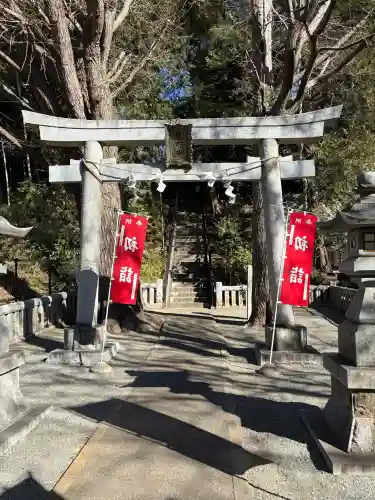 熊野神社の{uncategorized: "未分類", other: "その他", undefined: "問題あり", building: "その他建物", grave: "お墓", sacred_gate: "鳥居", guardian: "狛犬", statue: "像", buddha: "仏像", history: "歴史", nature: "自然", garden: "庭園", animal: "動物", pagoda: "塔", temizu: "手水舎", mountain_gate: "山門・神門", sanctuary: "本殿・本堂", subordinate: "末社・摂社", art: "芸術", scenery: "景色", jizo: "地蔵", ema: "絵馬", goshuin: "御朱印", omikuji: "おみくじ", items: "授与品その他", amulet: "お守り", goshuincho: "御朱印帳", eats: "食事", festival: "お祭り", votive_dance: "神楽", shichigosan: "七五三参", wedding: "結婚式", experience: "体験その他", initially: "初詣", around: "周辺", anti_infection: "感染症対策"}