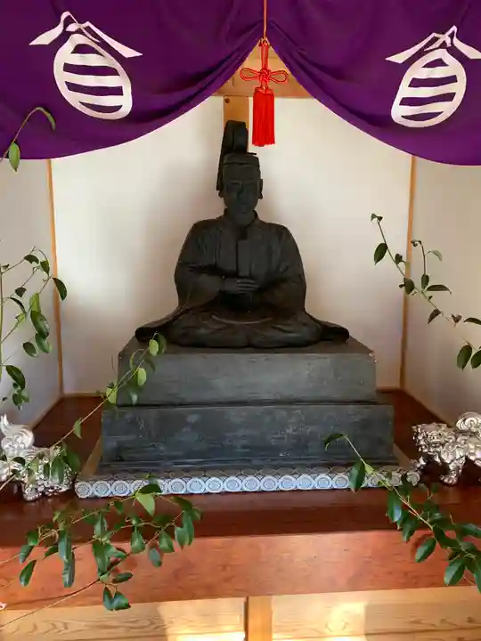 玉野御嶽神社の像