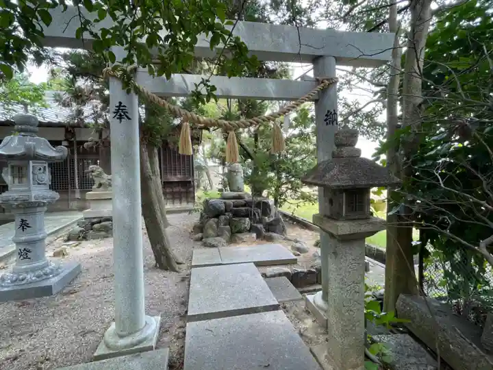 深田神明社の末社・摂社
