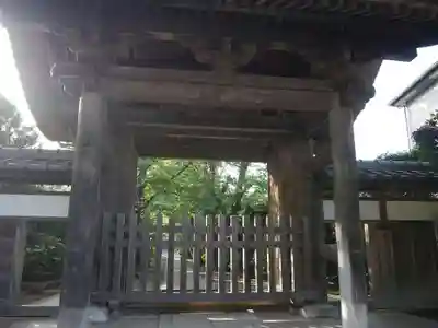 極楽寺（霊鷲山感應院極楽律寺）の山門・神門