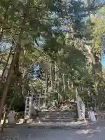 眞名井神社(籠神社奥宮)の{uncategorized: "未分類", other: "その他", undefined: "問題あり", building: "その他建物", grave: "お墓", sacred_gate: "鳥居", guardian: "狛犬", statue: "像", buddha: "仏像", history: "歴史", nature: "自然", garden: "庭園", animal: "動物", pagoda: "塔", temizu: "手水舎", mountain_gate: "山門・神門", sanctuary: "本殿・本堂", subordinate: "末社・摂社", art: "芸術", scenery: "景色", jizo: "地蔵", ema: "絵馬", goshuin: "御朱印", omikuji: "おみくじ", items: "授与品その他", amulet: "お守り", goshuincho: "御朱印帳", eats: "食事", festival: "お祭り", votive_dance: "神楽", shichigosan: "七五三参", wedding: "結婚式", experience: "体験その他", initially: "初詣", around: "周辺", anti_infection: "感染症対策"}