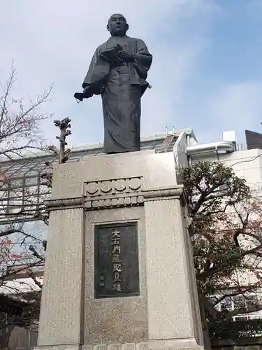 泉岳寺の像