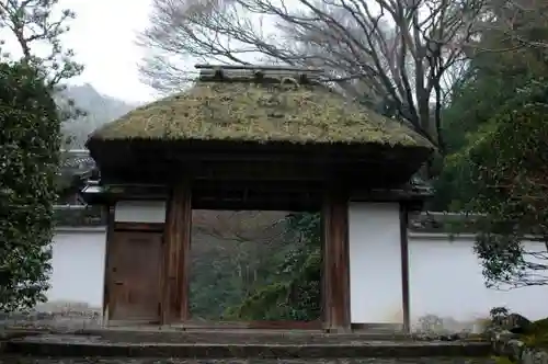 安楽寺の山門