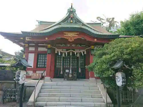 東神奈川熊野神社の本殿・本堂