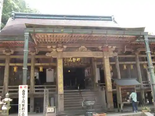 青岸渡寺の本殿・本堂