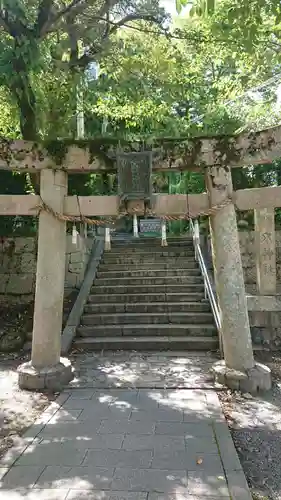 湯泉神社の鳥居