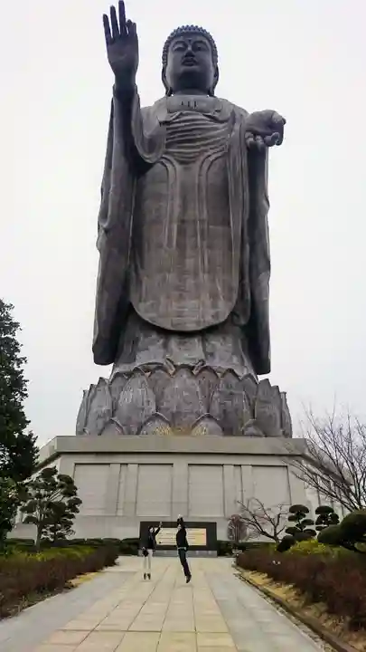 東本願寺本廟 牛久浄苑(牛久大仏)(茨城県)