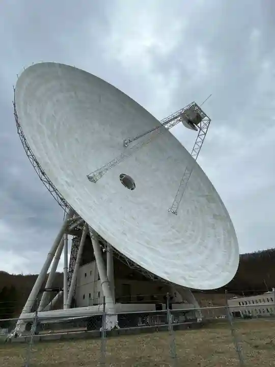 新海三社神社の{uncategorized: "未分類", other: "その他", undefined: "問題あり", building: "その他建物", grave: "お墓", sacred_gate: "鳥居", guardian: "狛犬", statue: "像", buddha: "仏像", history: "歴史", nature: "自然", garden: "庭園", animal: "動物", pagoda: "塔", temizu: "手水舎", mountain_gate: "山門・神門", sanctuary: "本殿・本堂", subordinate: "末社・摂社", art: "芸術", scenery: "景色", jizo: "地蔵", ema: "絵馬", goshuin: "御朱印", omikuji: "おみくじ", items: "授与品その他", amulet: "お守り", goshuincho: "御朱印帳", eats: "食事", festival: "お祭り", votive_dance: "神楽", shichigosan: "七五三参", wedding: "結婚式", experience: "体験その他", initially: "初詣", around: "周辺", anti_infection: "感染症対策"}
