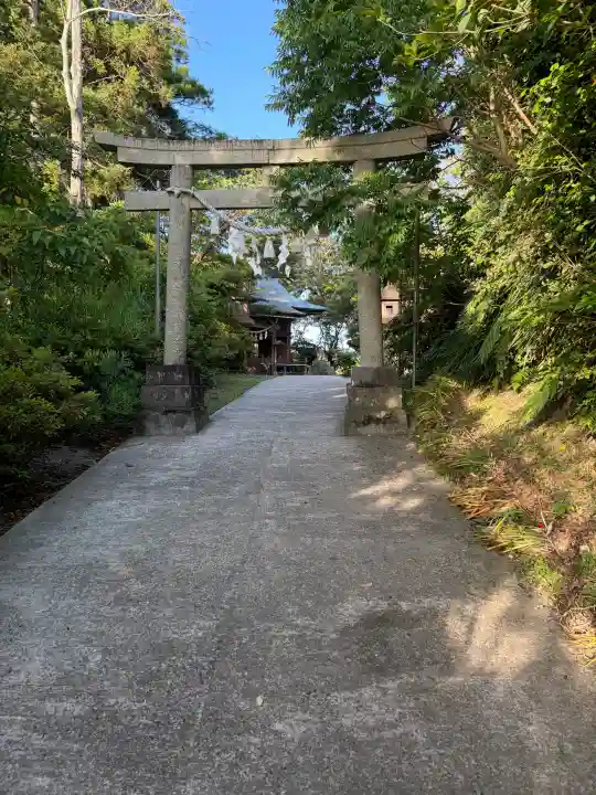 遠見岬神社の{uncategorized: "未分類", other: "その他", undefined: "問題あり", building: "その他建物", grave: "お墓", sacred_gate: "鳥居", guardian: "狛犬", statue: "像", buddha: "仏像", history: "歴史", nature: "自然", garden: "庭園", animal: "動物", pagoda: "塔", temizu: "手水舎", mountain_gate: "山門・神門", sanctuary: "本殿・本堂", subordinate: "末社・摂社", art: "芸術", scenery: "景色", jizo: "地蔵", ema: "絵馬", goshuin: "御朱印", omikuji: "おみくじ", items: "授与品その他", amulet: "お守り", goshuincho: "御朱印帳", eats: "食事", festival: "お祭り", votive_dance: "神楽", shichigosan: "七五三参", wedding: "結婚式", experience: "体験その他", initially: "初詣", around: "周辺", anti_infection: "感染症対策"}