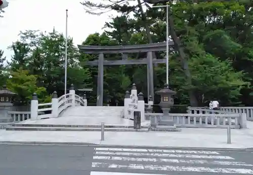 寒川神社の鳥居