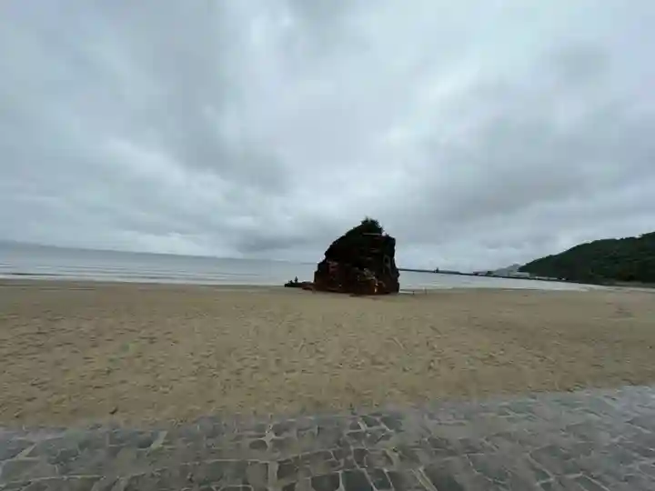 稲佐の浜 弁天島(島根県)
