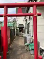 稲荷神社の{uncategorized: "未分類", other: "その他", undefined: "問題あり", building: "その他建物", grave: "お墓", sacred_gate: "鳥居", guardian: "狛犬", statue: "像", buddha: "仏像", history: "歴史", nature: "自然", garden: "庭園", animal: "動物", pagoda: "塔", temizu: "手水舎", mountain_gate: "山門・神門", sanctuary: "本殿・本堂", subordinate: "末社・摂社", art: "芸術", scenery: "景色", jizo: "地蔵", ema: "絵馬", goshuin: "御朱印", omikuji: "おみくじ", items: "授与品その他", amulet: "お守り", goshuincho: "御朱印帳", eats: "食事", festival: "お祭り", votive_dance: "神楽", shichigosan: "七五三参", wedding: "結婚式", experience: "体験その他", initially: "初詣", around: "周辺", anti_infection: "感染症対策"}