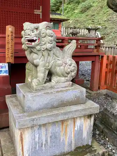 鳳来山東照宮の狛犬