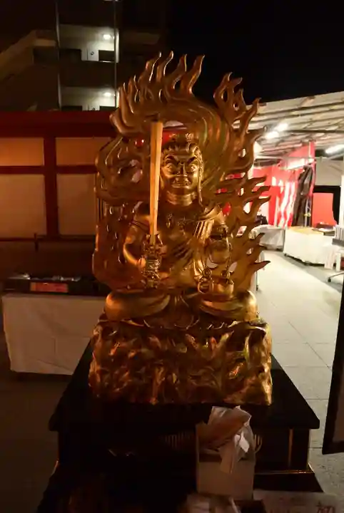 成田山横浜別院延命院の仏像