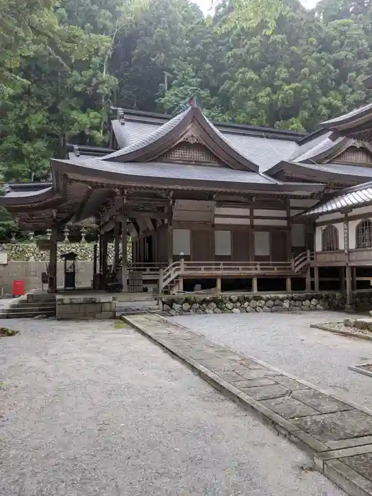 甘南美寺の本殿・本堂